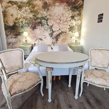 Oereg Malom Apartmanhaz Πανσιόν
