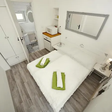Πανσιόν Oereg Malom Apartmanhaz