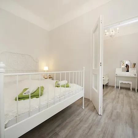 Oereg Malom Apartmanhaz Πανσιόν